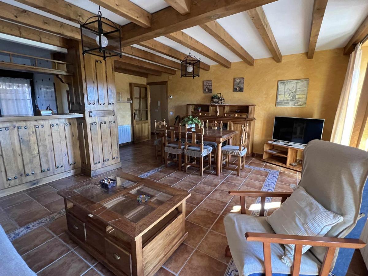La Nava De Gredos Acogedor Piso Con Vistas Apartment Navarredonda de Gredos Ngoại thất bức ảnh